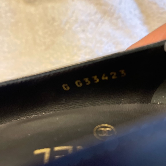 UPDATE 03Oct. Chanel Classic Black Pump - Authentic- Worn once. See video. - Picture 11 of 17